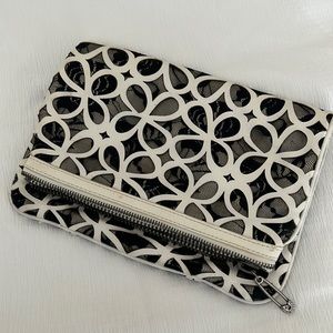 Black & White RACHEL Rachel Roy clutch